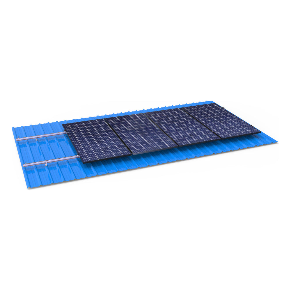 Zwei Solarmodule mit dem Solarway Stockschrauben-Montageset auf einem Blechdach montiert